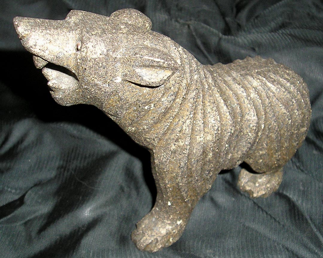 sulphide bear carving [214 kb]